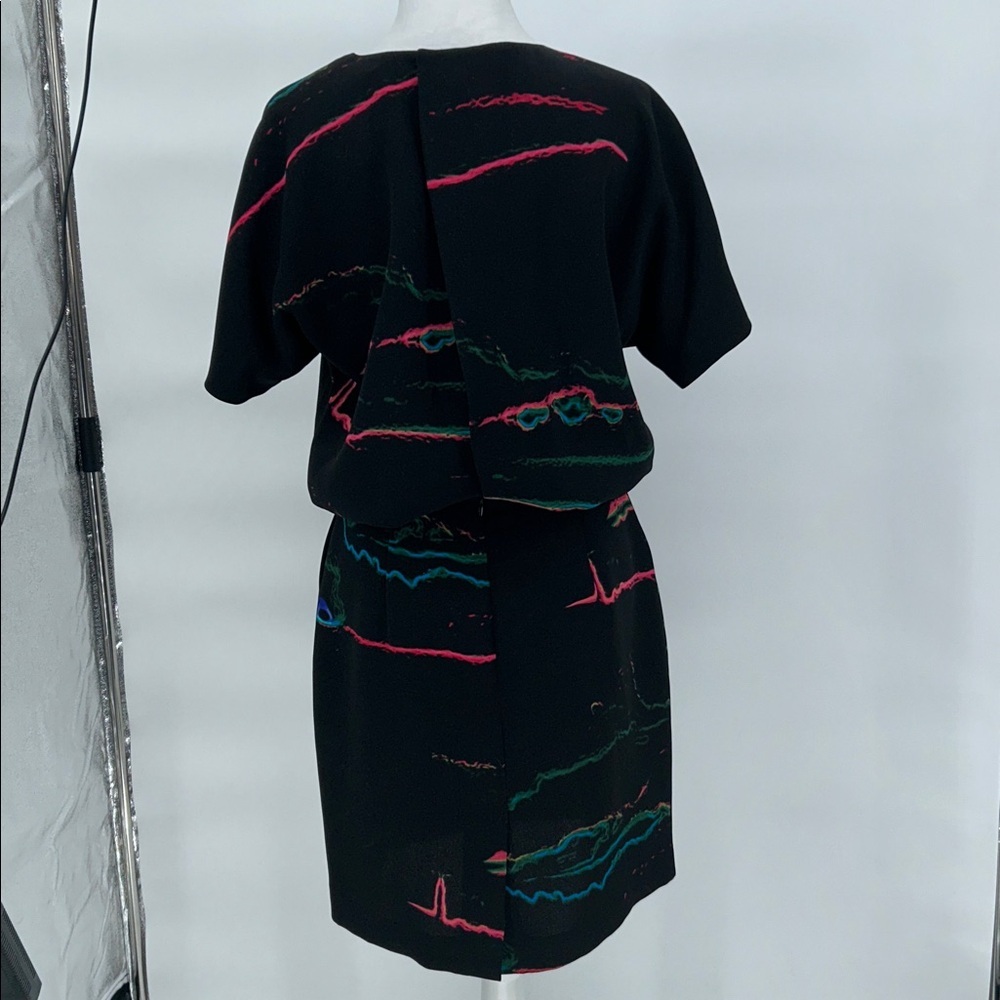 & Other Stories Black Abstract Print Short Sleeve Dress Cinched Waist Size 8 - Picture 8 of 12